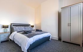 Warburton House, Newark - Walking Distance From North Gate Train Station & Market Place